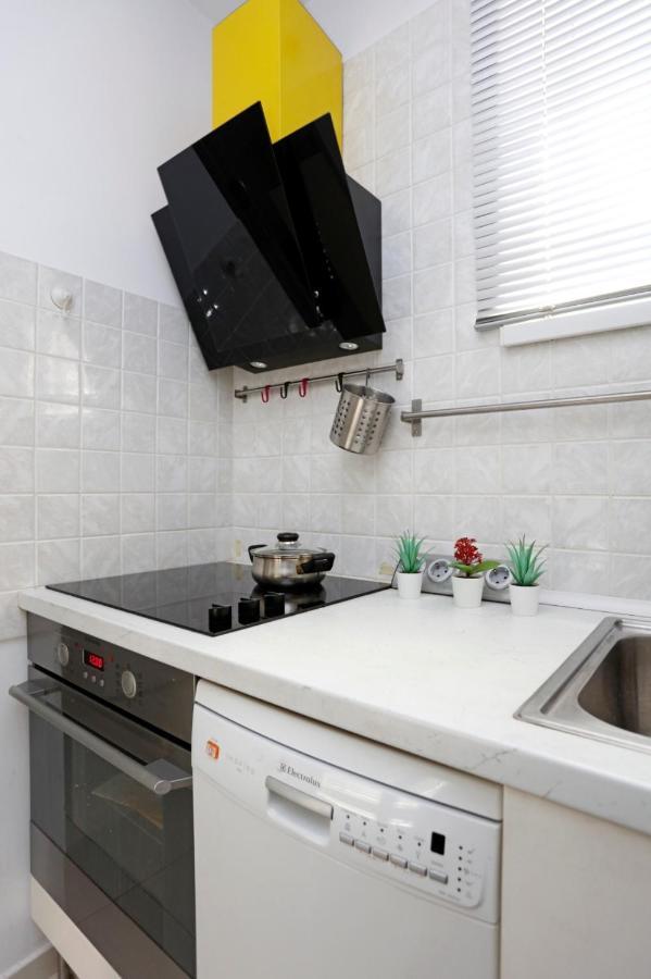 Gorgeous 2 Bedroom Duplex In City Center Bukarest Exterior foto